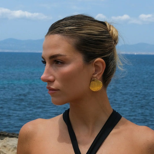 VELROSS STUDIO Shell-Shaped Titanium Beach Style Gold Hoop Earrings