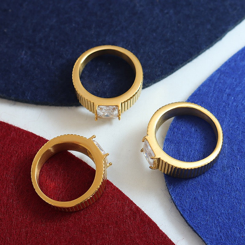 VELROSS STUDIO Vintage Style Zircon Ring in 18K Gold Plated Titanium Steel
