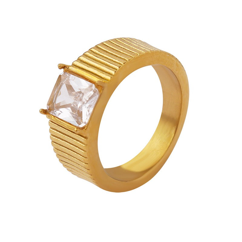 VELROSS STUDIO Vintage Style Zircon Ring in 18K Gold Plated Titanium Steel